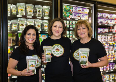 Locally sourced smoothies now available at Strack & Van Til stores